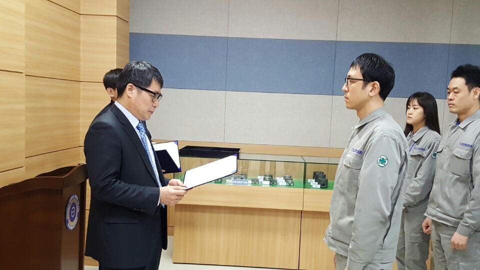상장수여.jpg